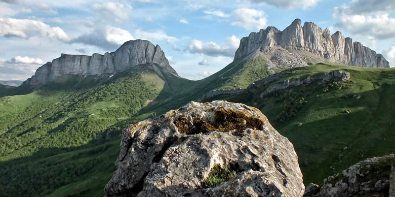 Гора Ачешбок чертовы ворота